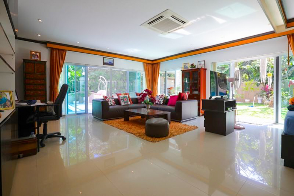 3-BR Family Residence-11 EP0049 | 3-BR Family Residence for Sale Near Jomtien Beach