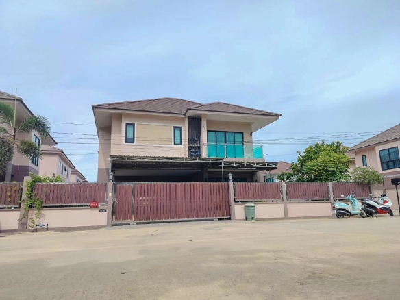 EP0051 | 3-BR Family Villa for Sale in Huay Yai, Pattaya