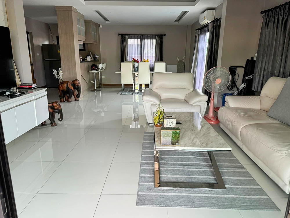 EP0051 | 3-BR Family Villa for Sale in Huay Yai, Pattaya