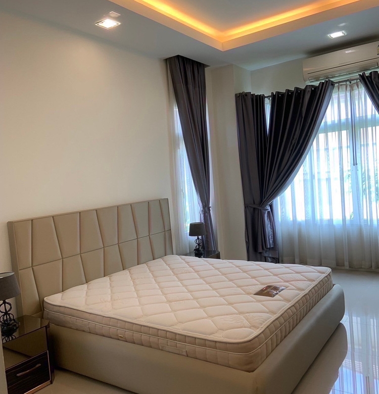 EP0023 | 3-BR Family Villa for Sale in East Pattaya