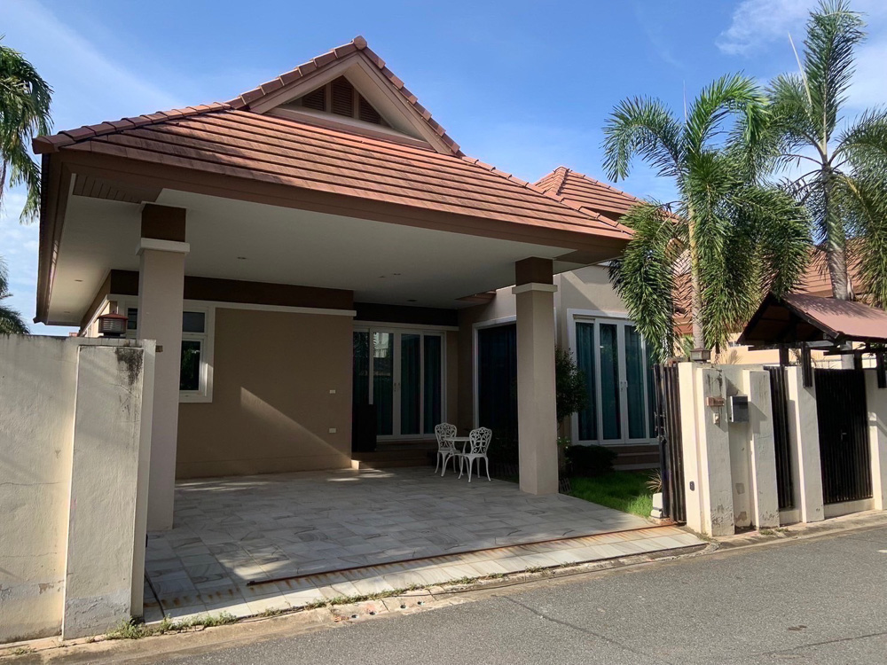 EP0023 | 3-BR Family Villa for Sale in East Pattaya
