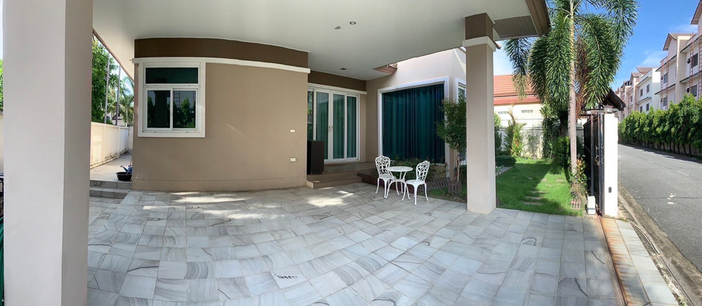 EP0023 | 3-BR Family Villa for Sale in East Pattaya