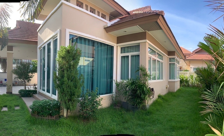 EP0023 | 3-BR Family Villa for Sale in East Pattaya