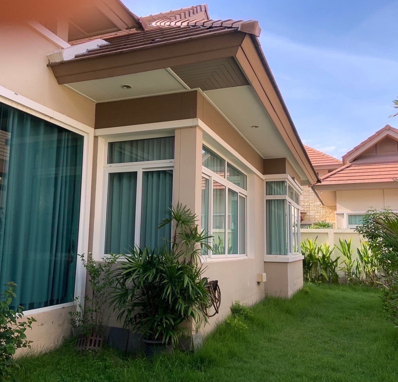 EP0023 | 3-BR Family Villa for Sale in East Pattaya