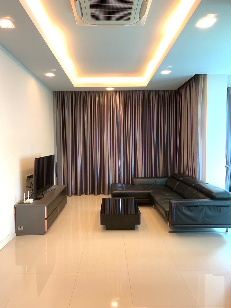 EP0023 | 3-BR Family Villa for Sale in East Pattaya