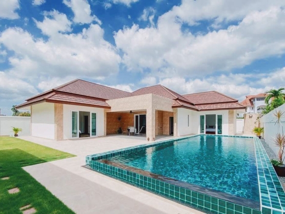 EP0050 | 3-BR Private Pool Villa for Sale in Huay Yai, Pattaya
