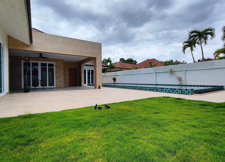EP0050 | 3-BR Private Pool Villa for Sale in Huay Yai, Pattaya