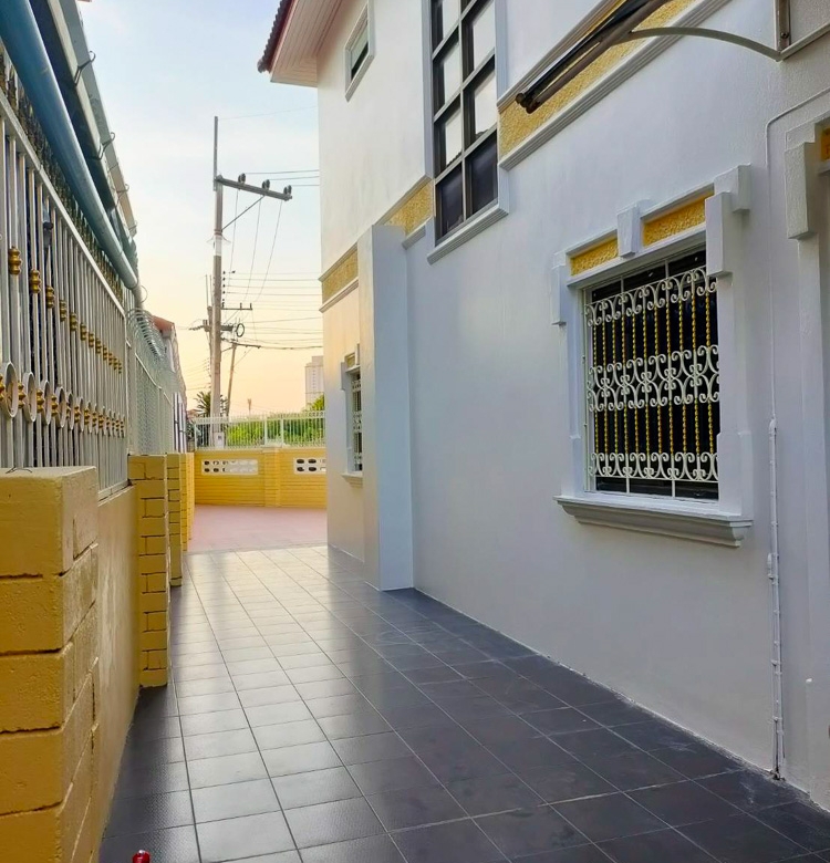 EP0017 | 3-BR Villa for Sale in East Pattaya – 5 Mins to the Beach