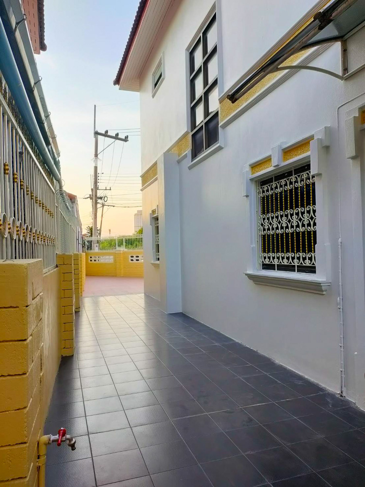 EP0017 | 3-BR Villa for Sale in East Pattaya – 5 Mins to the Beach