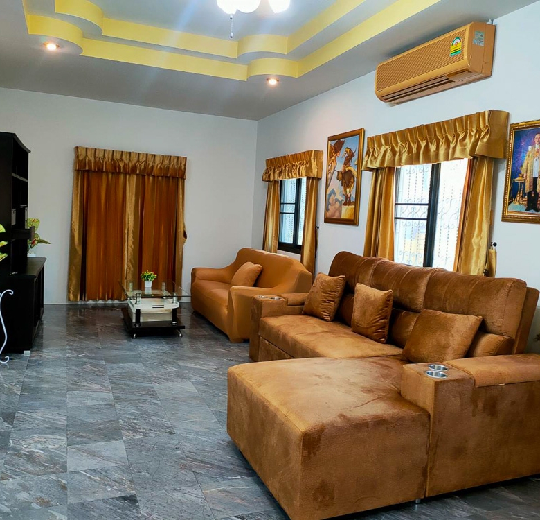EP0017 | 3-BR Villa for Sale in East Pattaya – 5 Mins to the Beach