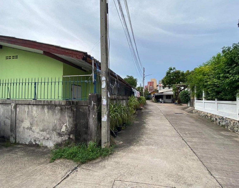EP0038 | Commercial Red Zone Land for Sale on Thepprasit