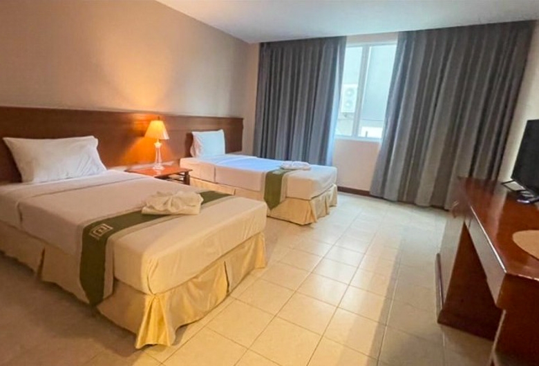EP0239 | Pattaya Beach Hotel for Sale | 123 Rooms