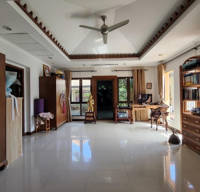 EP0030 | 6-BR Grand Estate for Sale in Phu Tara Village