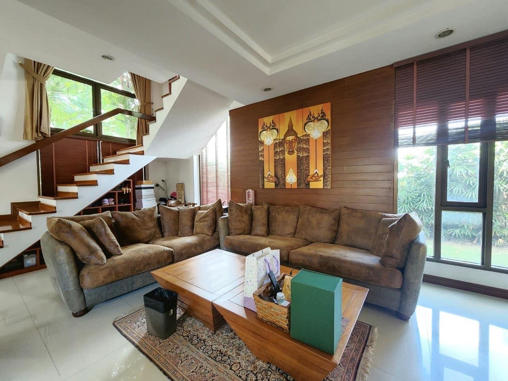 EP0030 | 6-BR Grand Estate for Sale in Phu Tara Village