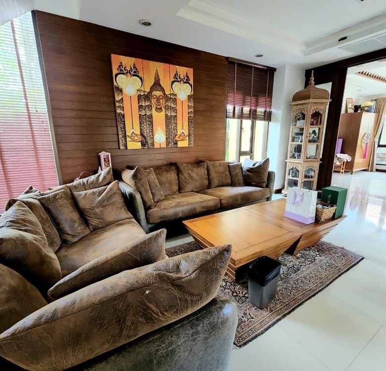 EP0030 | 6-BR Grand Estate for Sale in Phu Tara Village