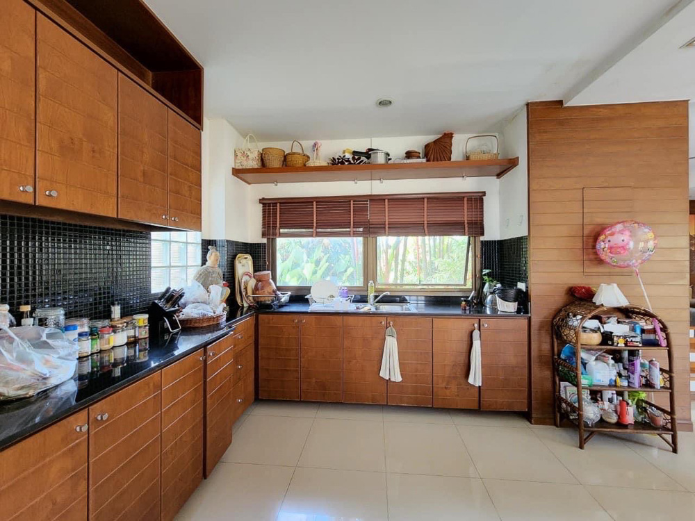 EP0030 | 6-BR Grand Estate for Sale in Phu Tara Village