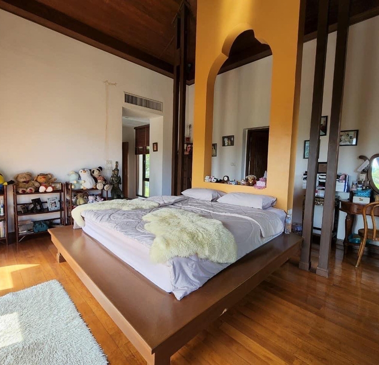 EP0030 | 6-BR Grand Estate for Sale in Phu Tara Village