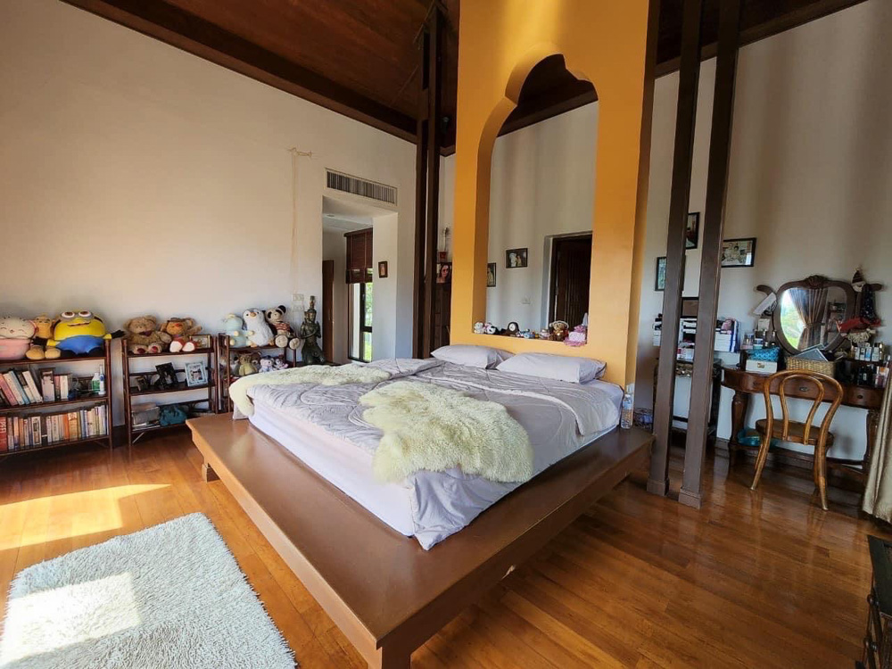 EP0030 | 6-BR Grand Estate for Sale in Phu Tara Village