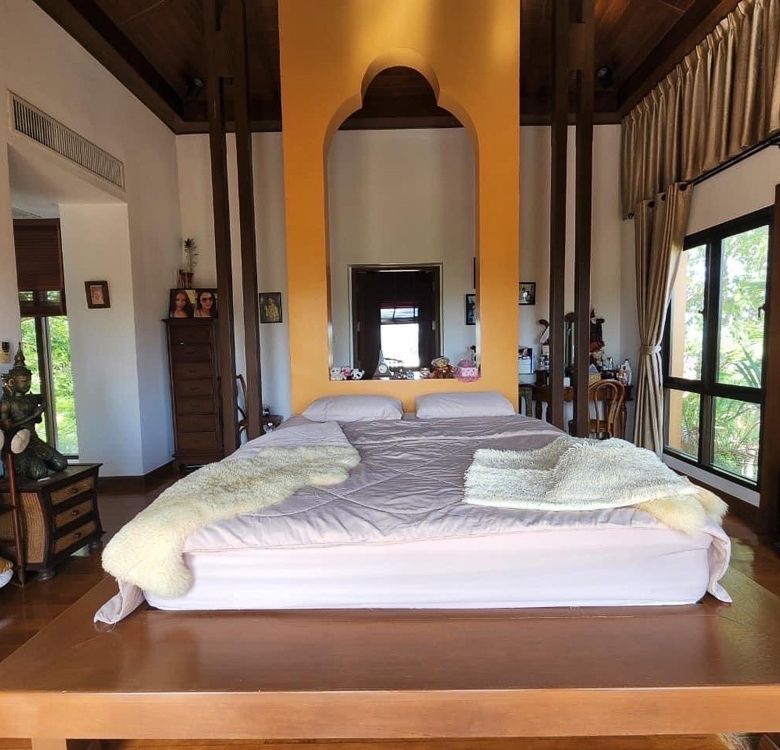 EP0030 | 6-BR Grand Estate for Sale in Phu Tara Village