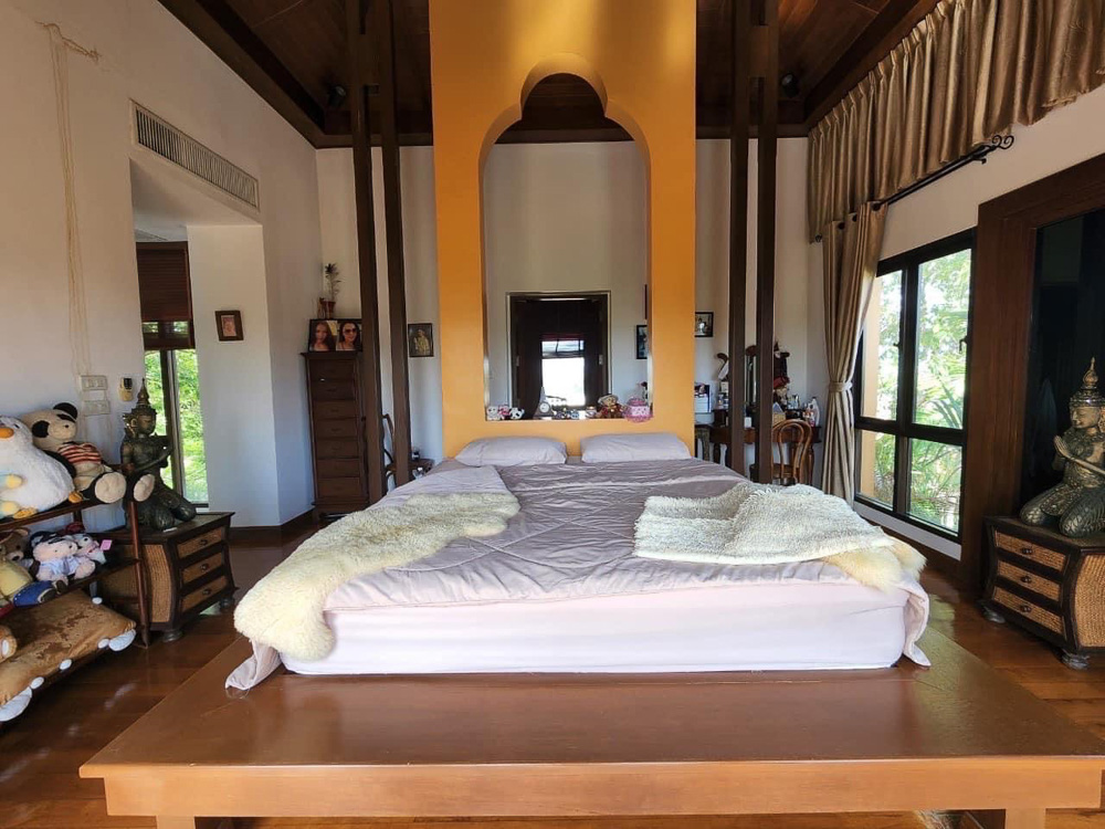 EP0030 | 6-BR Grand Estate for Sale in Phu Tara Village