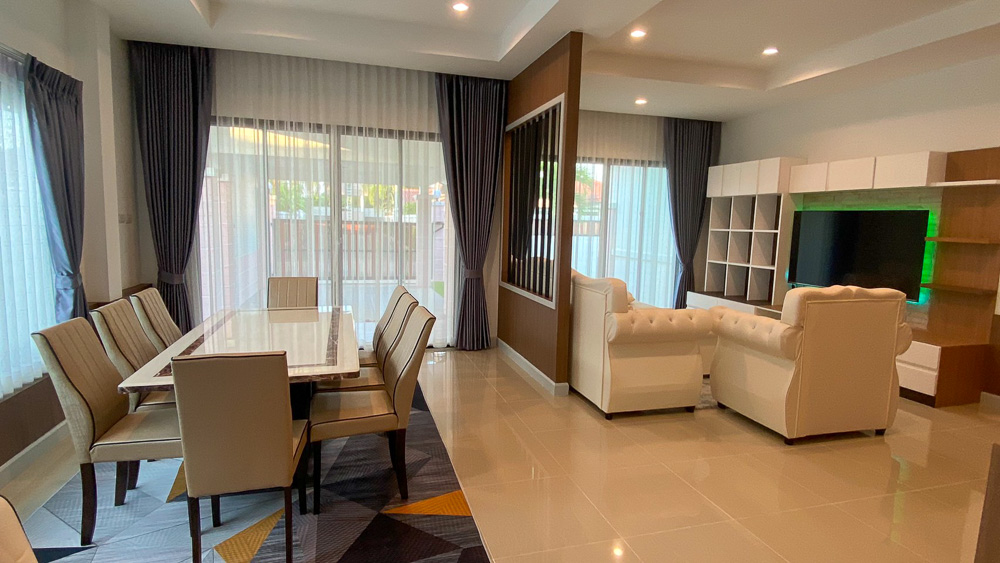EP0044 | 3-BR Family Home for Sale in Huay Yai, Pattaya