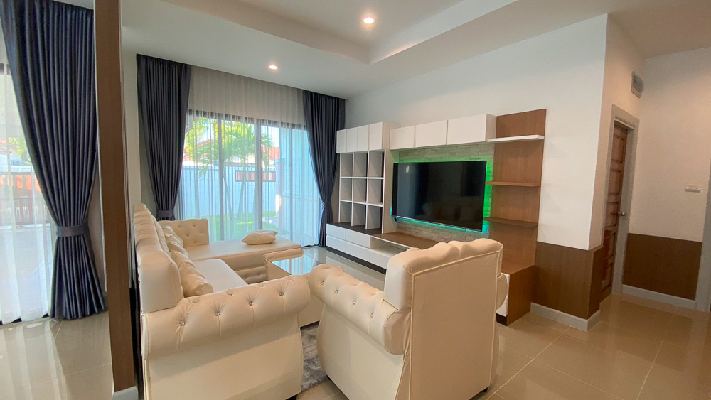 EP0044 | 3-BR Family Home for Sale in Huay Yai, Pattaya