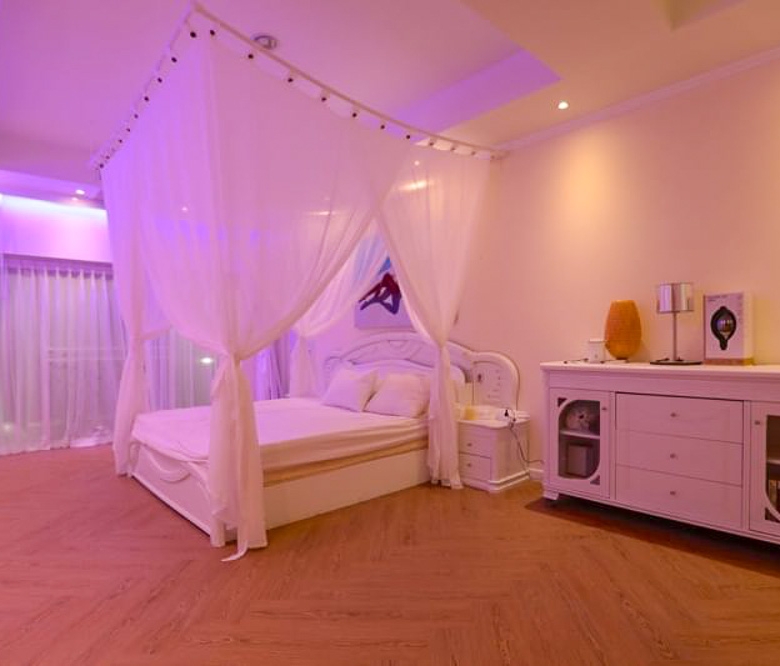 EP0048 | Grand 4-BR Luxury Estate for Sale in Thepprasit