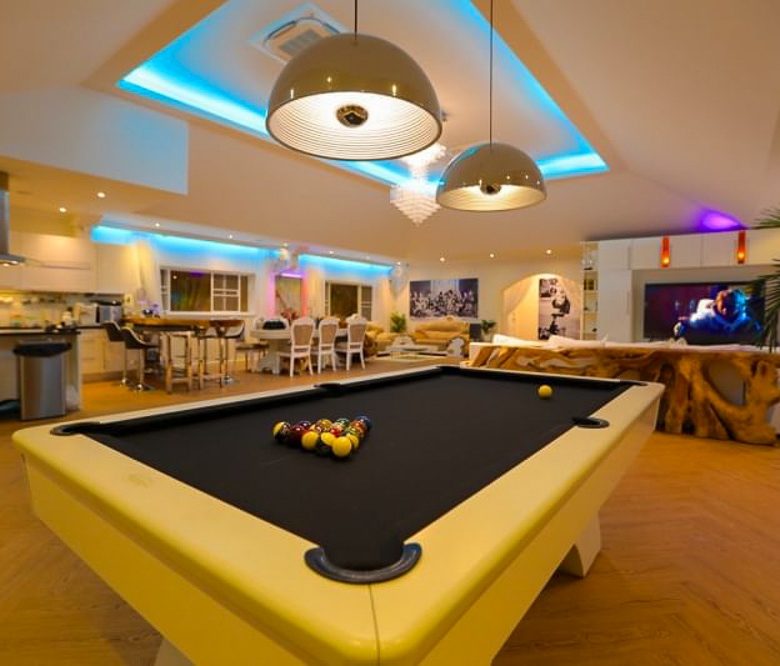 EP0048 | Grand 4-BR Luxury Estate for Sale in Thepprasit