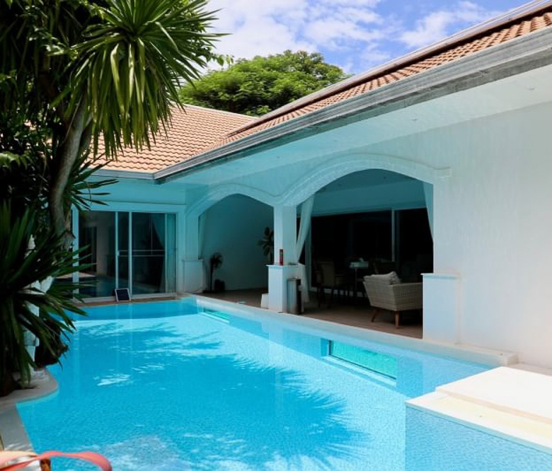 EP0048 | Grand 4-BR Luxury Estate for Sale in Thepprasit
