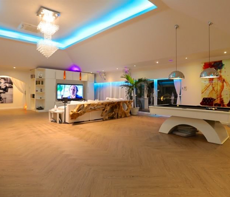 EP0048 | Grand 4-BR Luxury Estate for Sale in Thepprasit