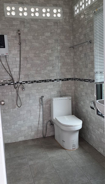 EP0035 | Grand 6-BR Executive Residence for Sale in Huay Yai