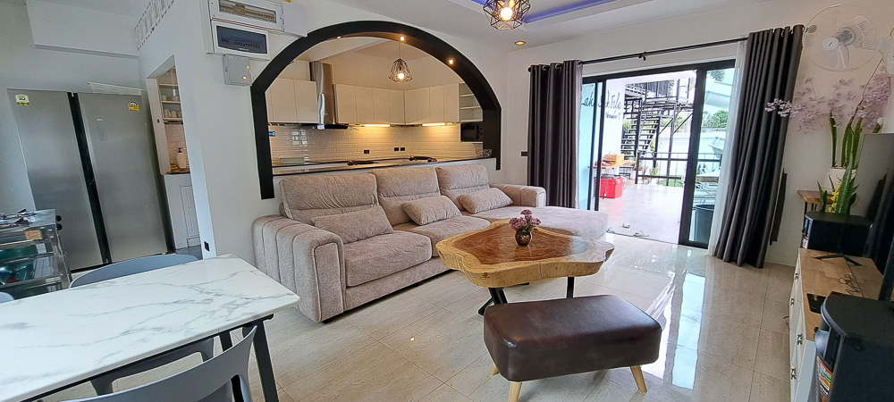 Grand 6-BR Executive Residence-7 EP0035 | Grand 6-BR Executive Residence for Sale in Huay Yai