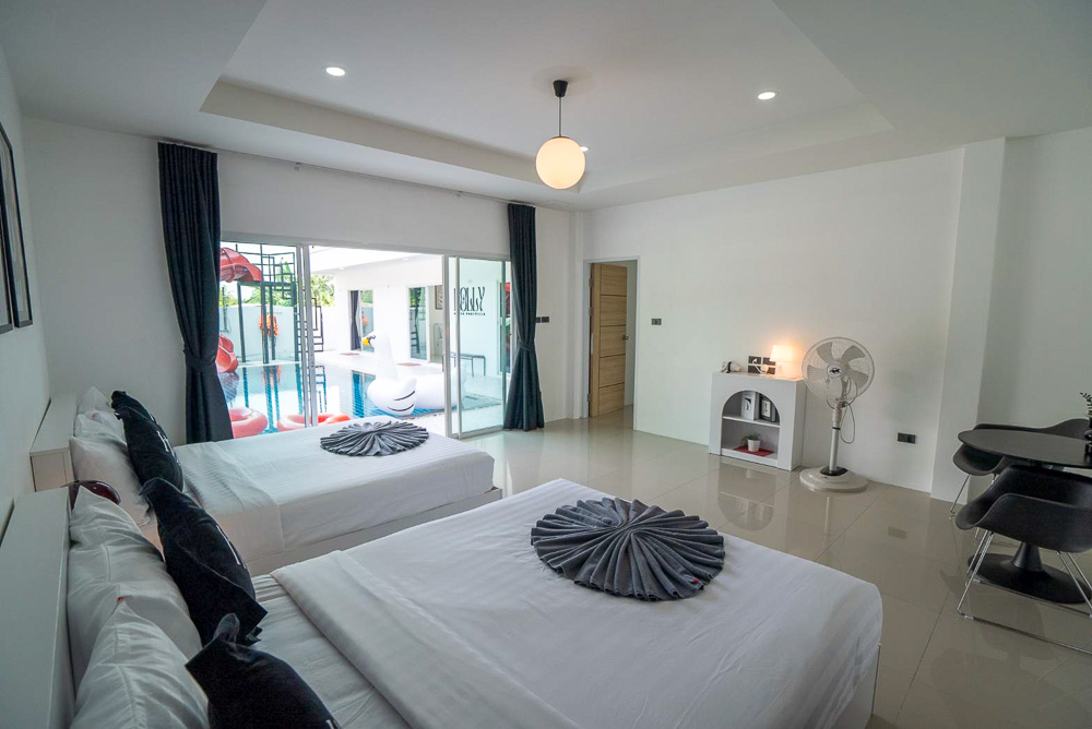 Grand 6-BR Luxury Villa-15 EP0036 | Grand 6-BR Luxury Villa for Sale in Huay Yai Pattaya