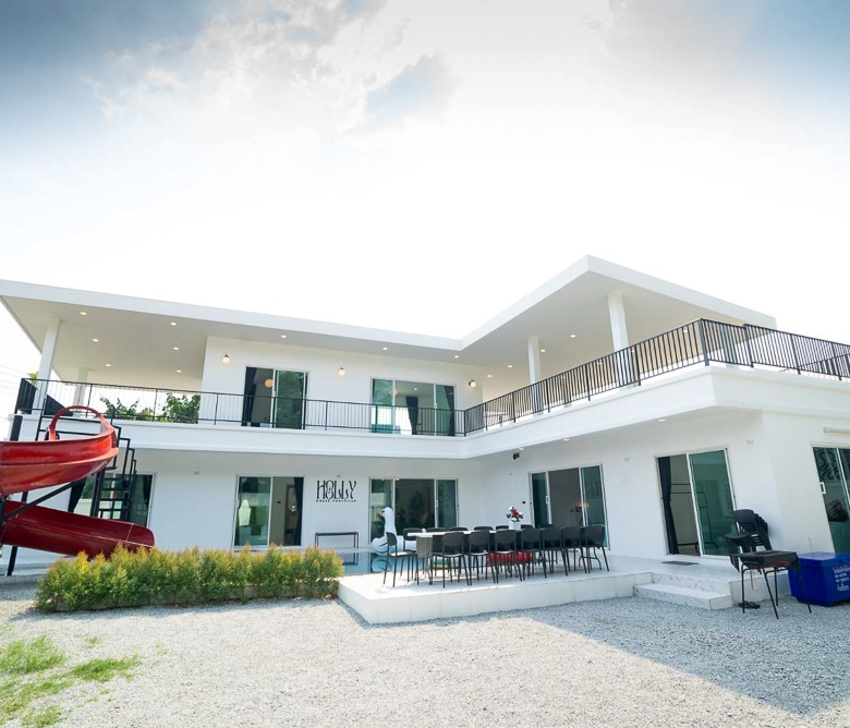 EP0036 | Grand 6-BR Luxury Villa for Sale in Huay Yai Pattaya
