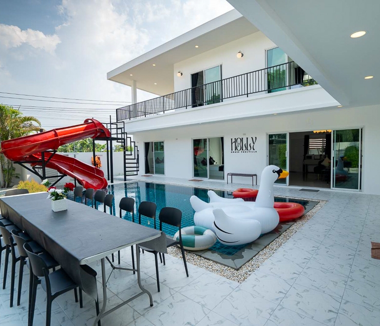 EP0036 | Grand 6-BR Luxury Villa for Sale in Huay Yai Pattaya