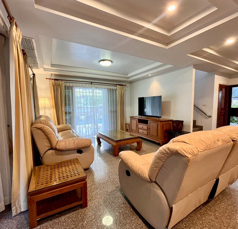EP0032 | Grand Estate for Sale in East Pattaya – Only 4 Mins to Tara Pattana