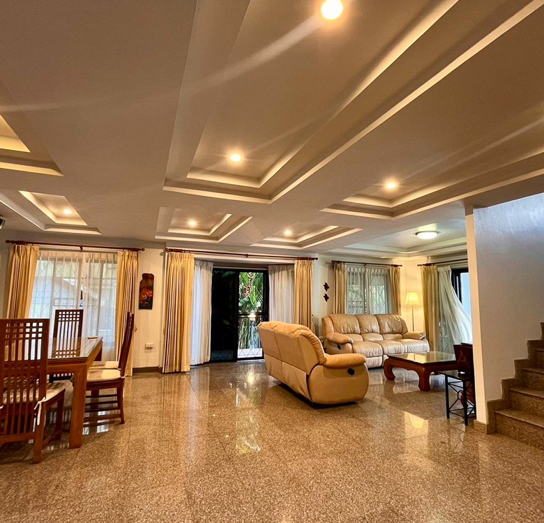 EP0032 | Grand Estate for Sale in East Pattaya – Only 4 Mins to Tara Pattana