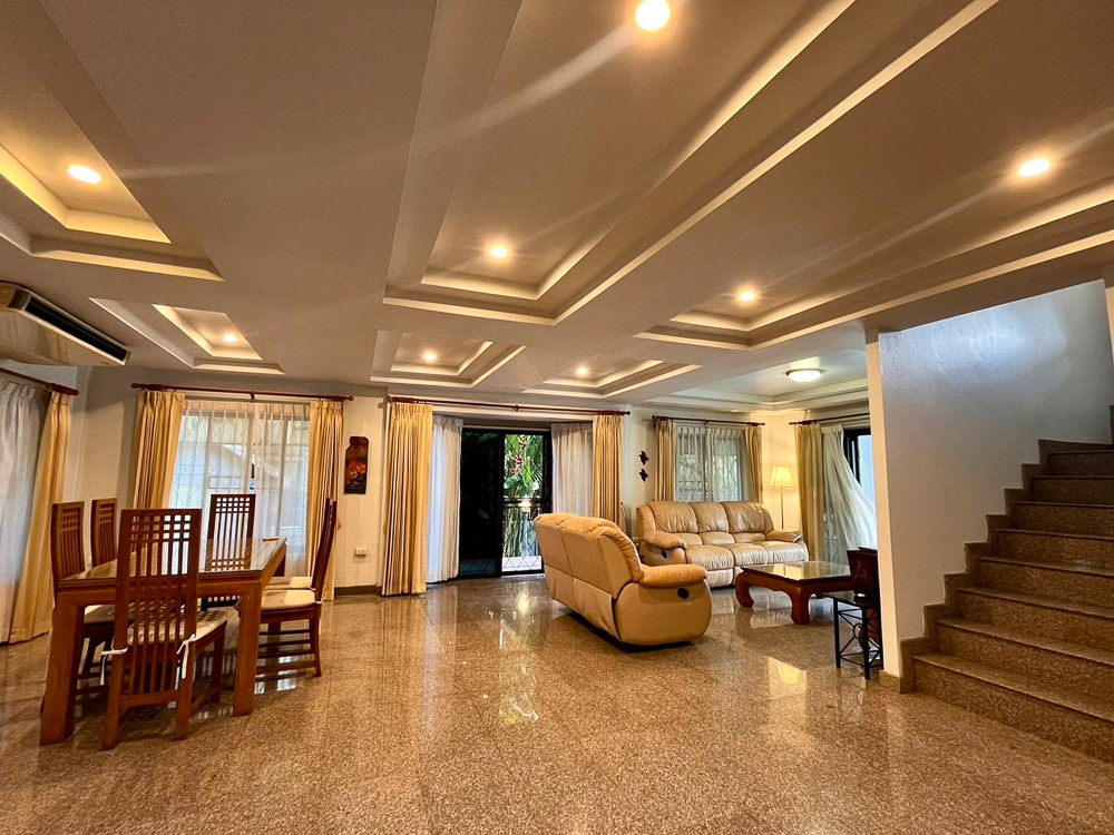 Grand Estate for Sale in East Pattaya-12 EP0032 | Grand Estate for Sale in East Pattaya – Only 4 Mins to Tara Pattana