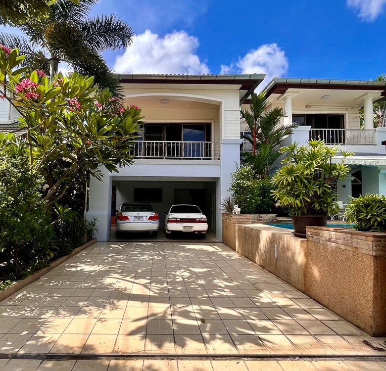 EP0032 | Grand Estate for Sale in East Pattaya – Only 4 Mins to Tara Pattana