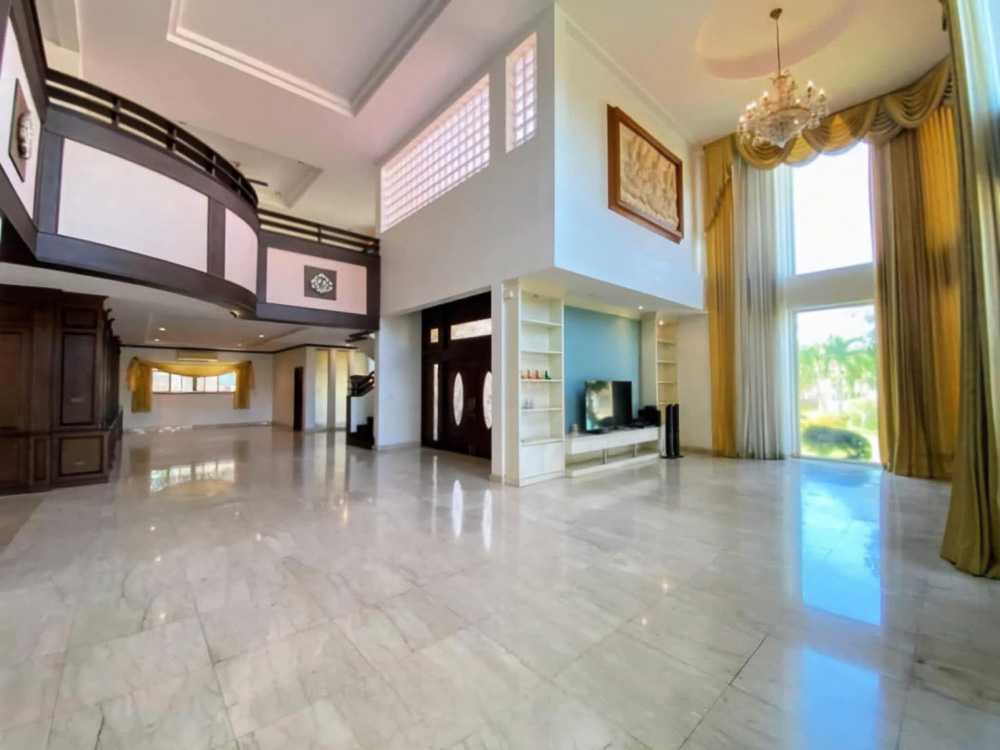 EP0031 | Grand Estate for Sale in Paradise Villa 2, East Pattaya