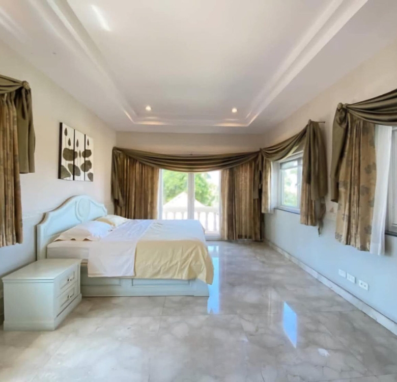 EP0031 | Grand Estate for Sale in Paradise Villa 2, East Pattaya