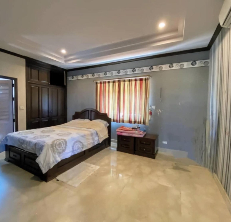 EP0031 | Grand Estate for Sale in Paradise Villa 2, East Pattaya