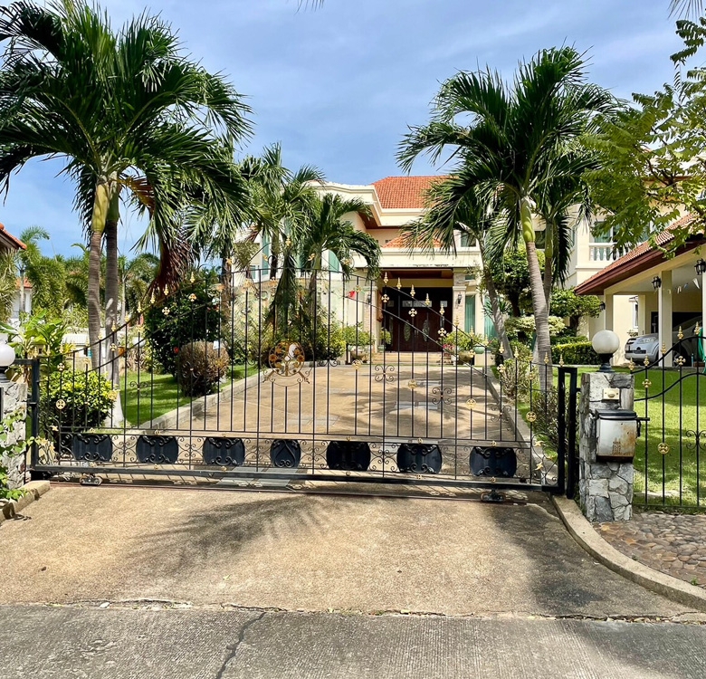 EP0031 | Grand Estate for Sale in Paradise Villa 2, East Pattaya