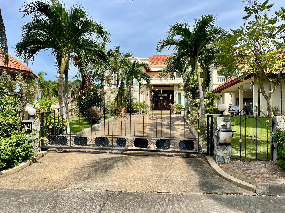 EP0031 | Grand Estate for Sale in Paradise Villa 2, East Pattaya
