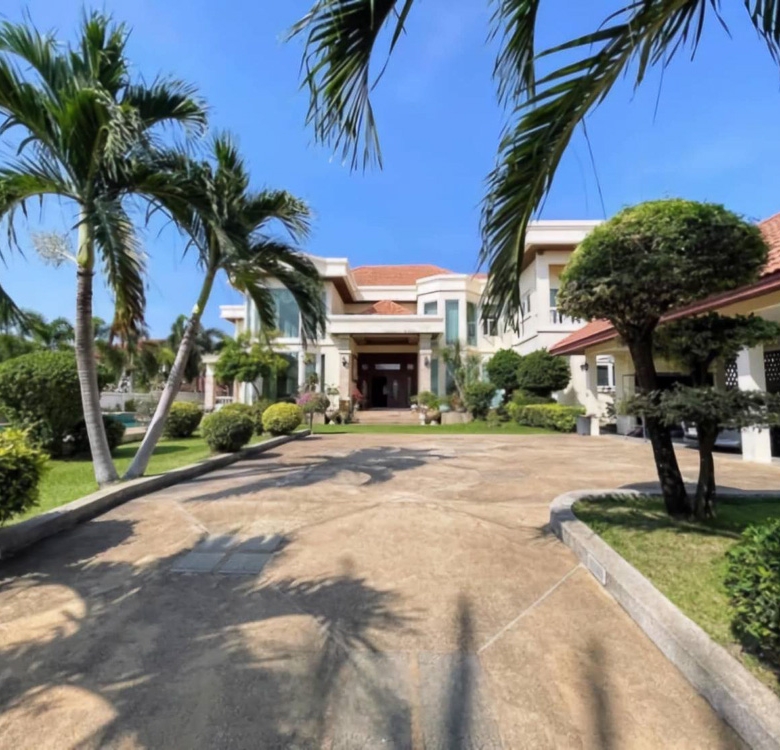 EP0031 | Grand Estate for Sale in Paradise Villa 2, East Pattaya
