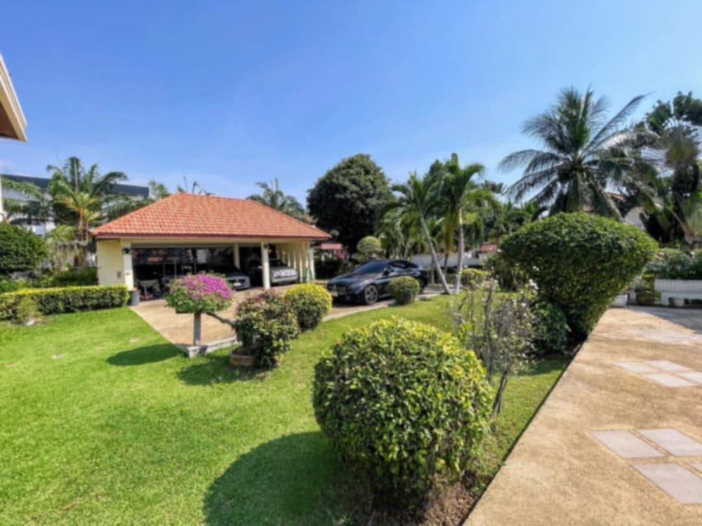 EP0031 | Grand Estate for Sale in Paradise Villa 2, East Pattaya