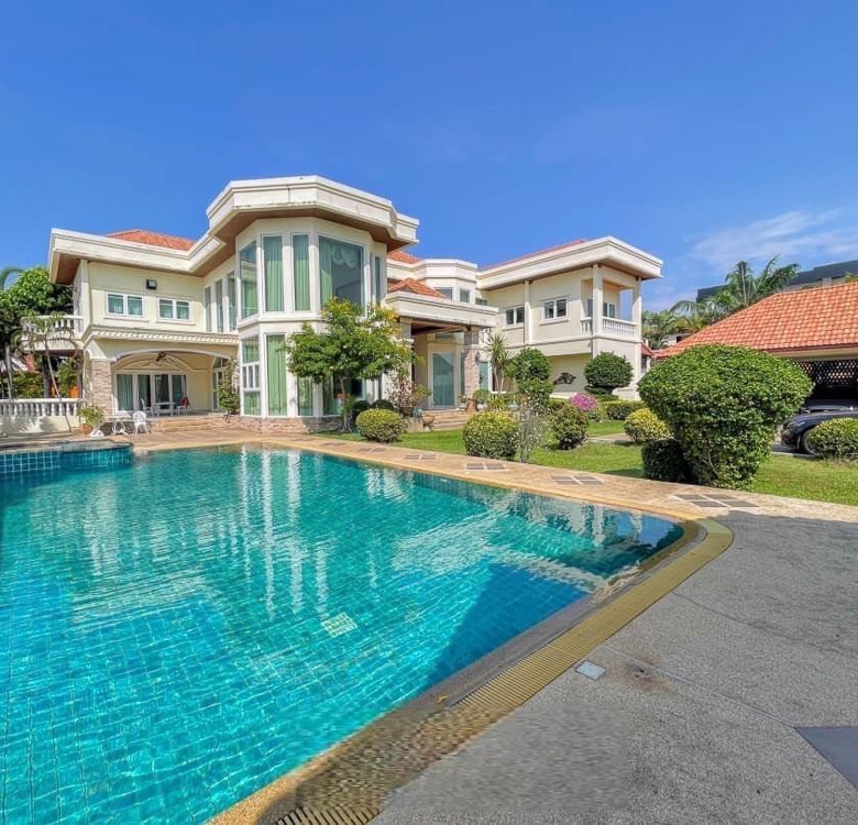 EP0031 | Grand Estate for Sale in Paradise Villa 2, East Pattaya