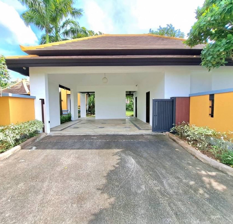 EP0029 | Grand Villa for Sale in Phu Tara Village, East Pattaya