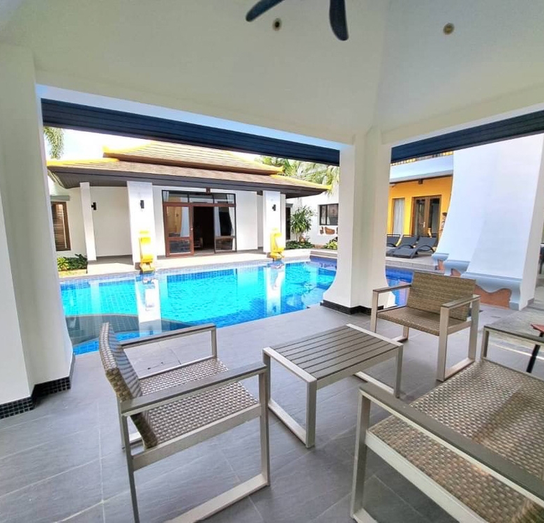 EP0029 | Grand Villa for Sale in Phu Tara Village, East Pattaya