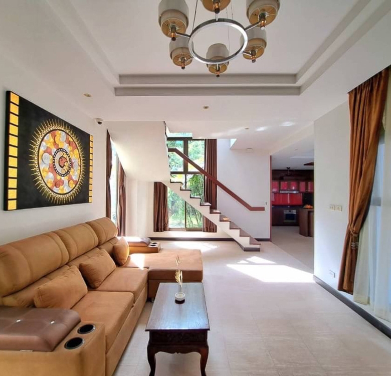 EP0029 | Grand Villa for Sale in Phu Tara Village, East Pattaya